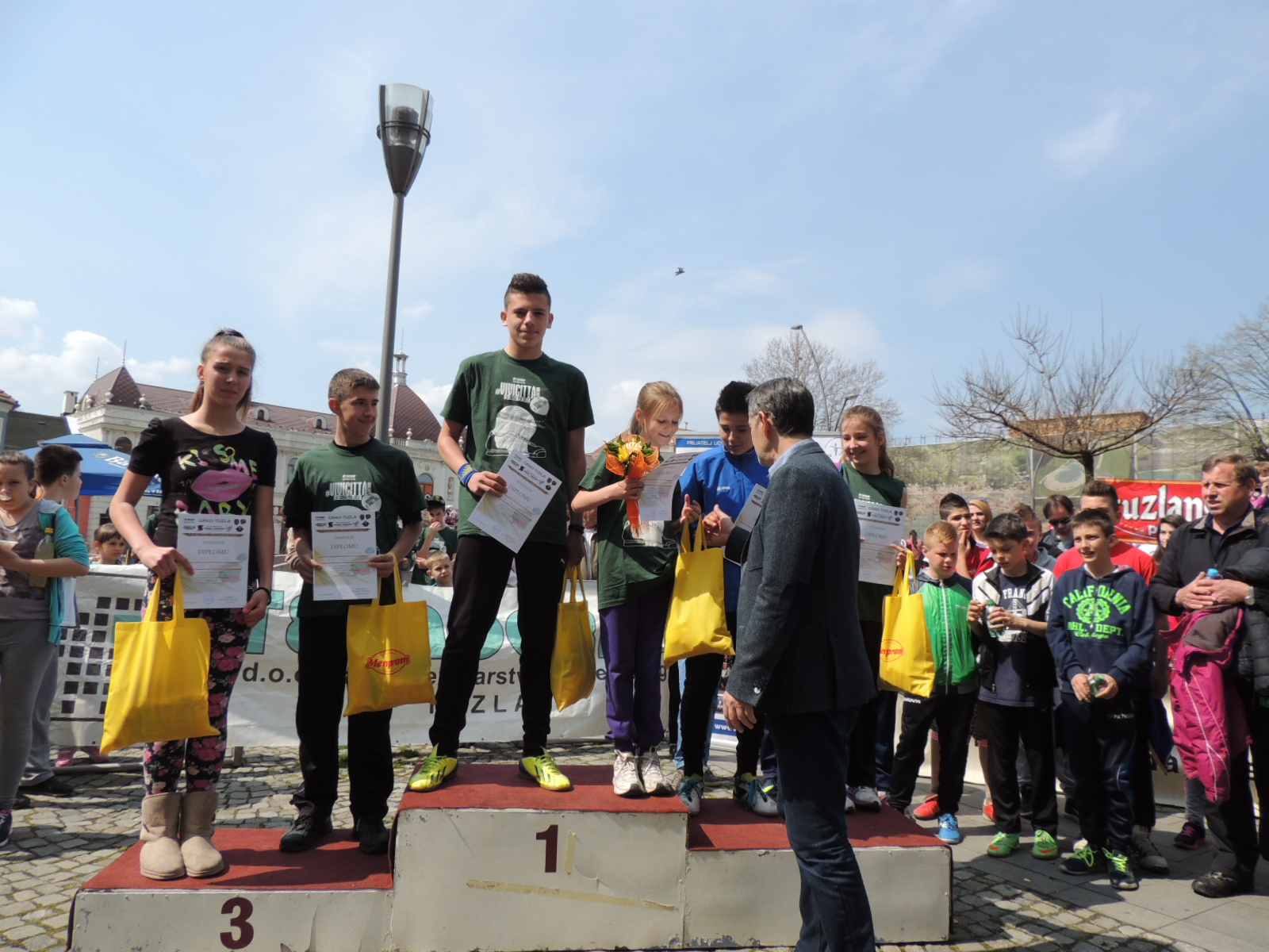 Jubilarna 20. utrka Vivicitta 2015. u Tuzli