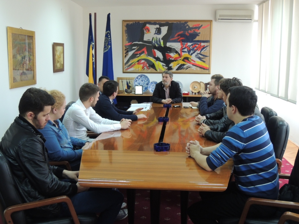Gradonačelnik primio delegaciju mladih iz Srbije, Hrvatske i BiH, učesnike projekta “Zar nije bolje ovako?”