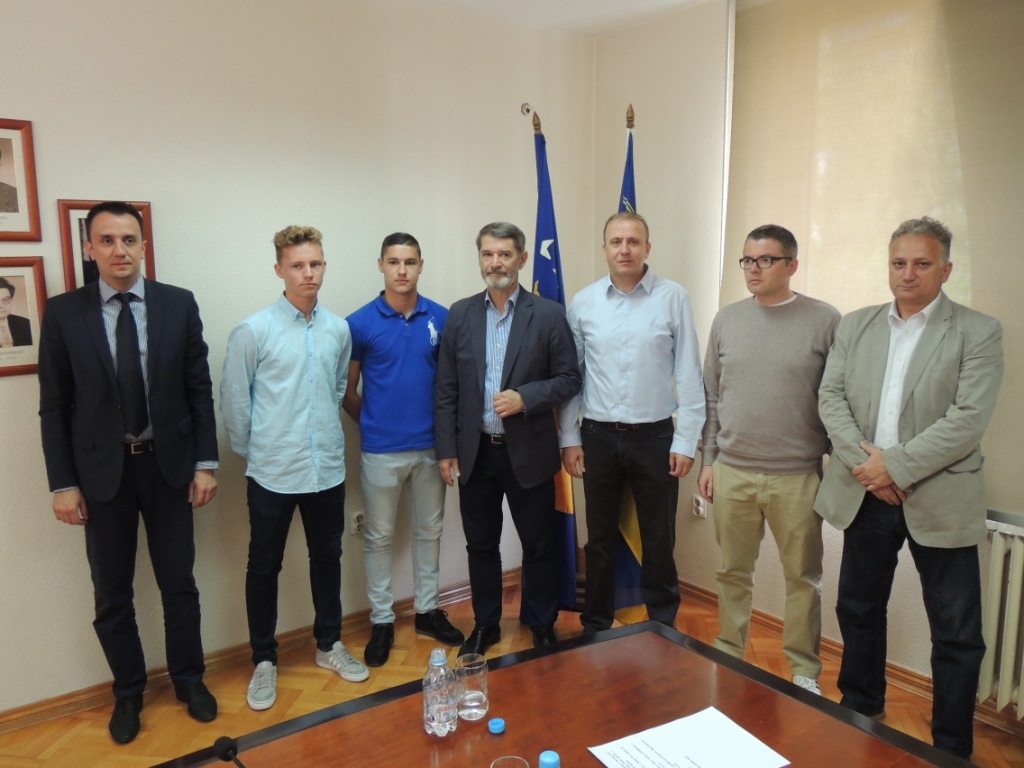 Gradonačelnik Imamović zahvalio se igračima i stručnom štabu U-17 nogometne reprezentacije