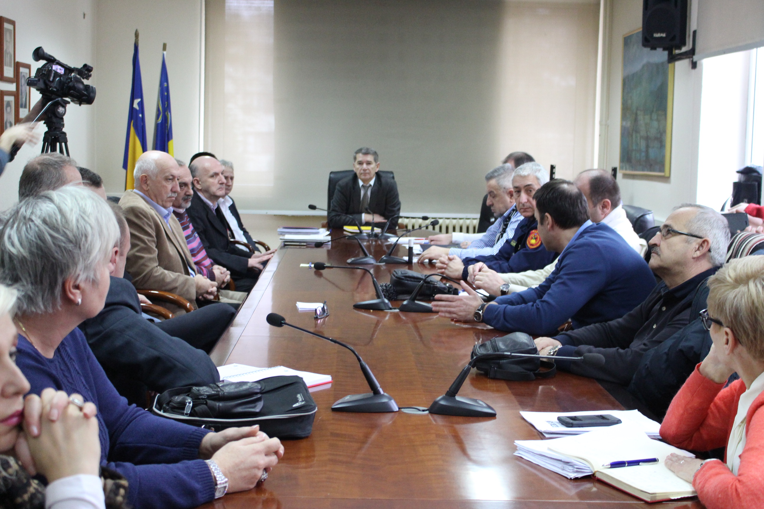 Održan radni sastanak u cilju obezbjeđenja normalnog funkcionisanja komunalnih i drugih usluga u Tuzli