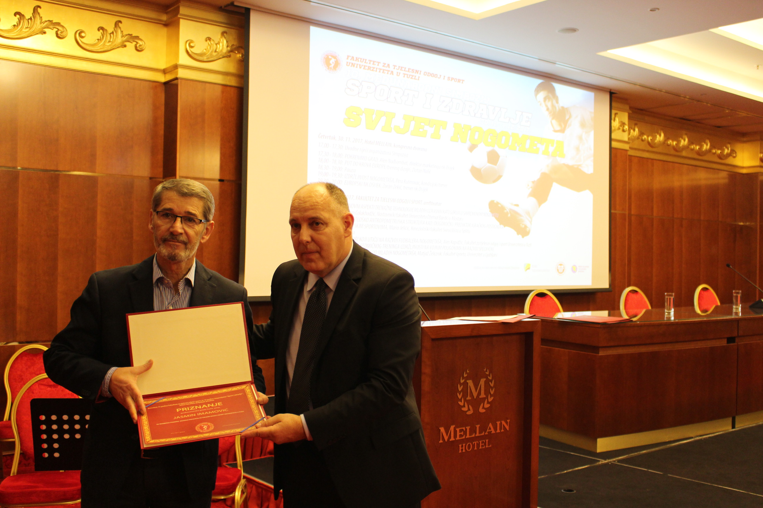 Gradonačelniku Grada Tuzla uručeno Priznanje za nesebičnu podršku razvoju Fakulteta za tjelesni odgoj i sport Univerziteta u Tuzli