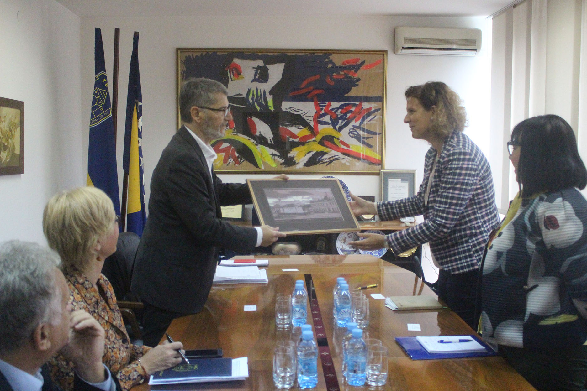 Gradonačelnik Tuzle sa predstavnicama Ambasade Republike Češke u Bosni i Hercegovini razgovarao o implementaciji projekta Tuzla – Pametni grad
