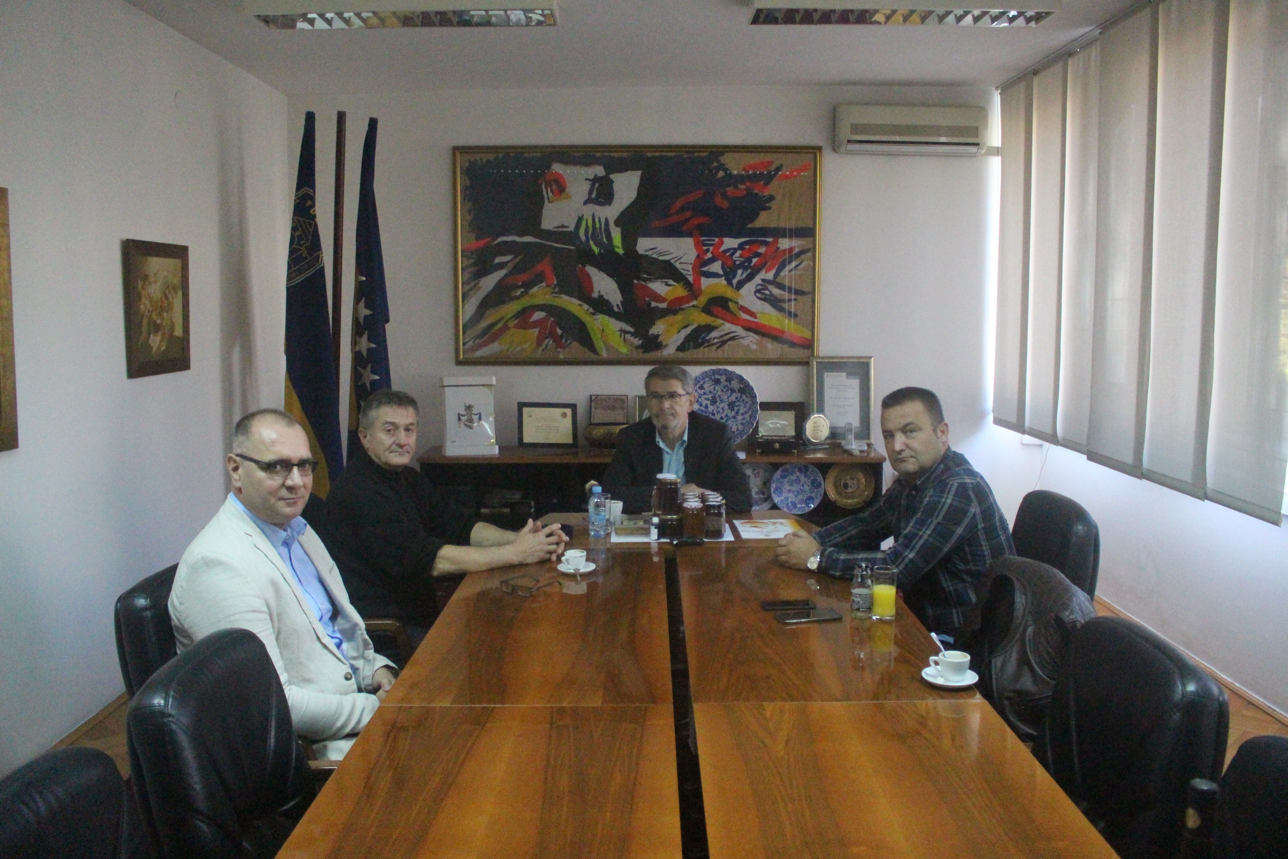 Gradonačelnik Imamović se susreo sa  predstavnicima Pčelarskog društva “Nektar” iz Tuzle