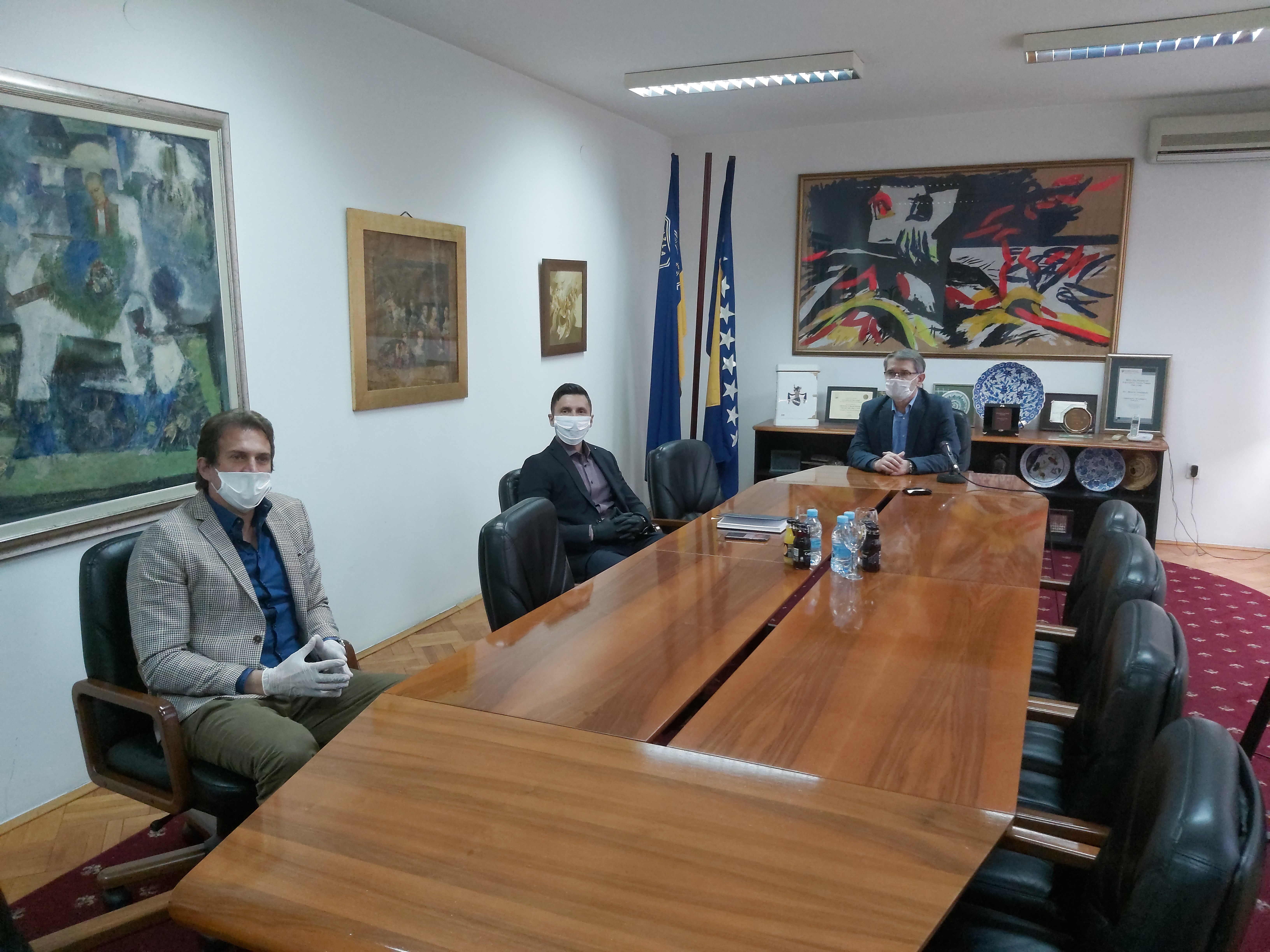 Firma Europa Trading Matteo d.o.o. Tuzla donirala Gradu Tuzli sredstva za dezinfekciju