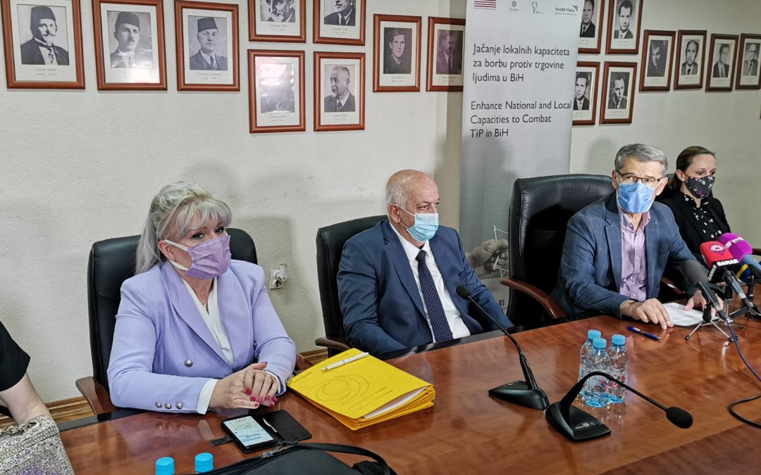 Potpisan Protokol za prevenciju i postupanje u slučajevima prosjačenja i drugih vidova eksploatacije djece u gradu Tuzli