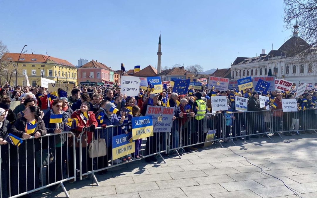 U Tuzli održan veliki skup podrške Ukrajini i miru u Evropi i Bosni i Hercegovini