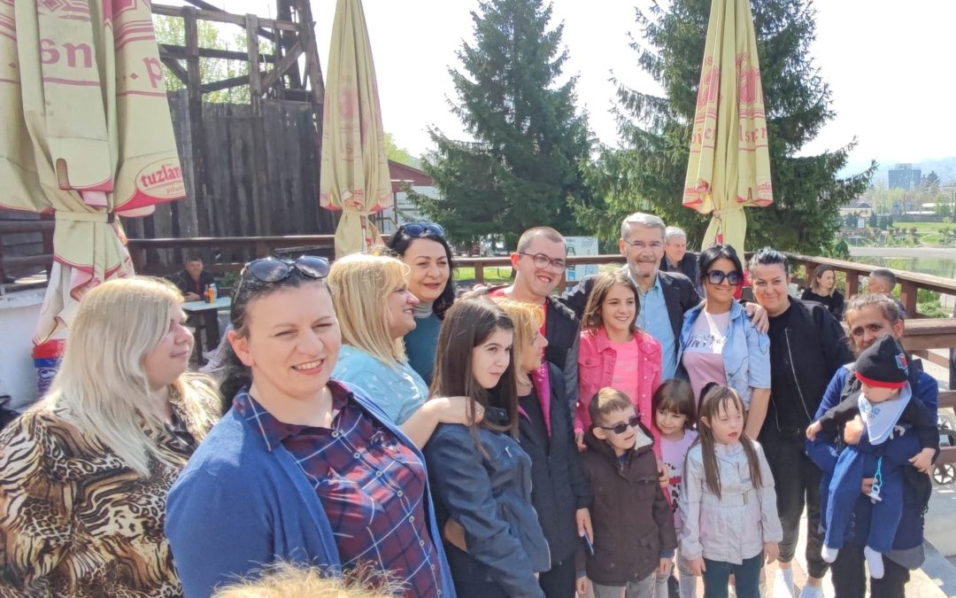 Gradonačelnik Tuzle organizovao tradicionalno prvomajsko druženje sa djecom