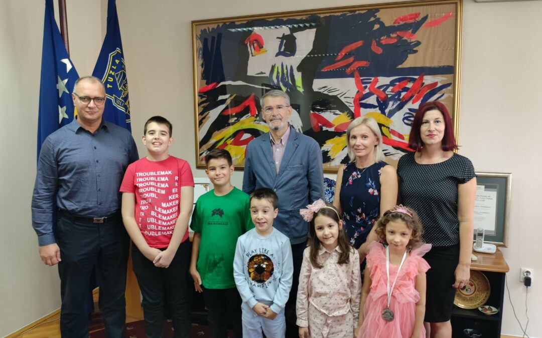 Prijem za mlade iz Tuzle koji su ostvarili vrhunske rezultate na Sedmom međunarodnom „Brainobrain fest 2022“