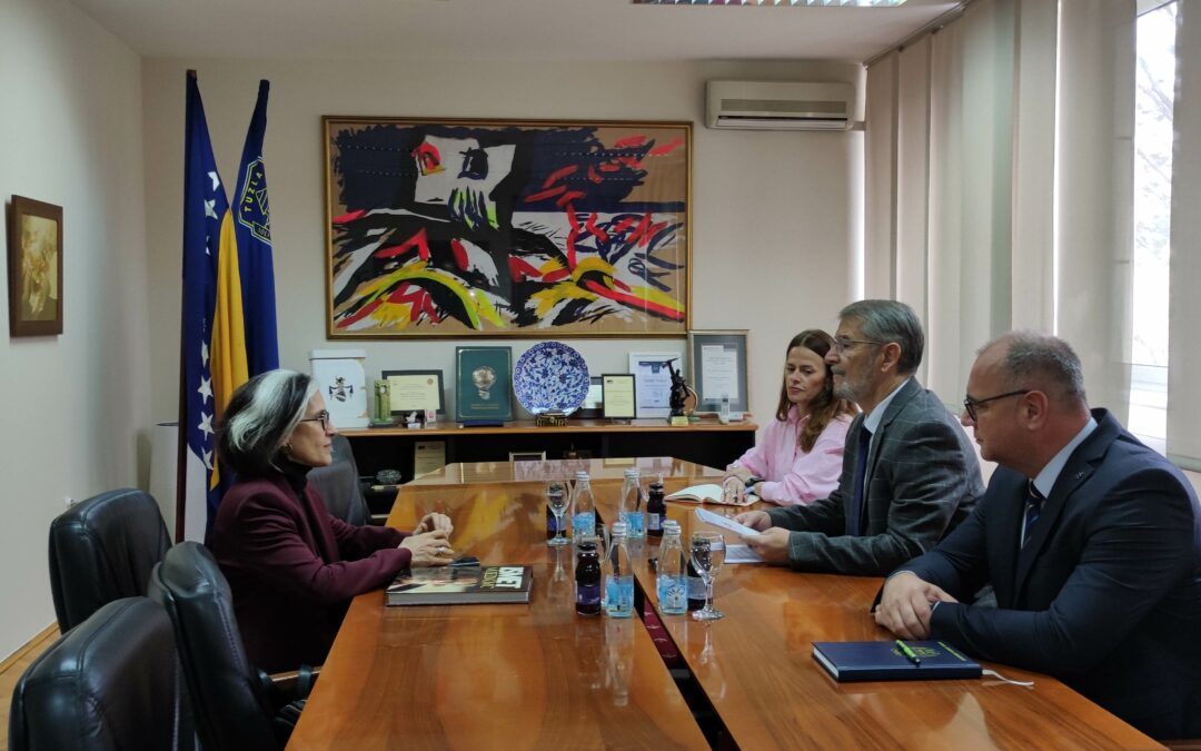 Ambasadorica Kraljevine Španije u Bosni i Hercegovini, NJ.E. María Teresa Lizaranzu Perinat, u posjeti Gradu Tuzli