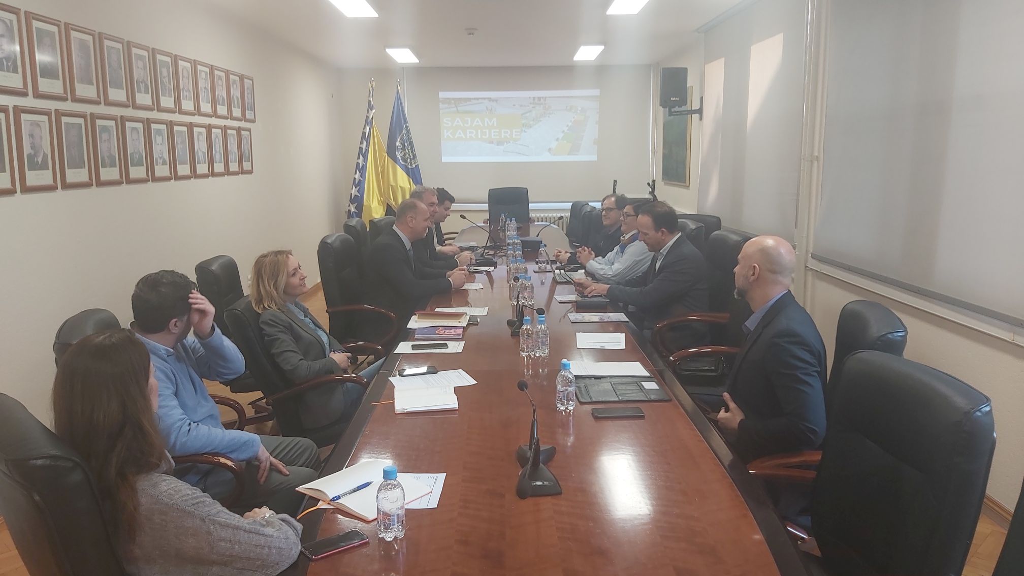 U Gradskoj upravi Tuzle upriličen sastanak povodom organizacije 28. Ljetnog Univerziteta Tuzla – LJUT 2023