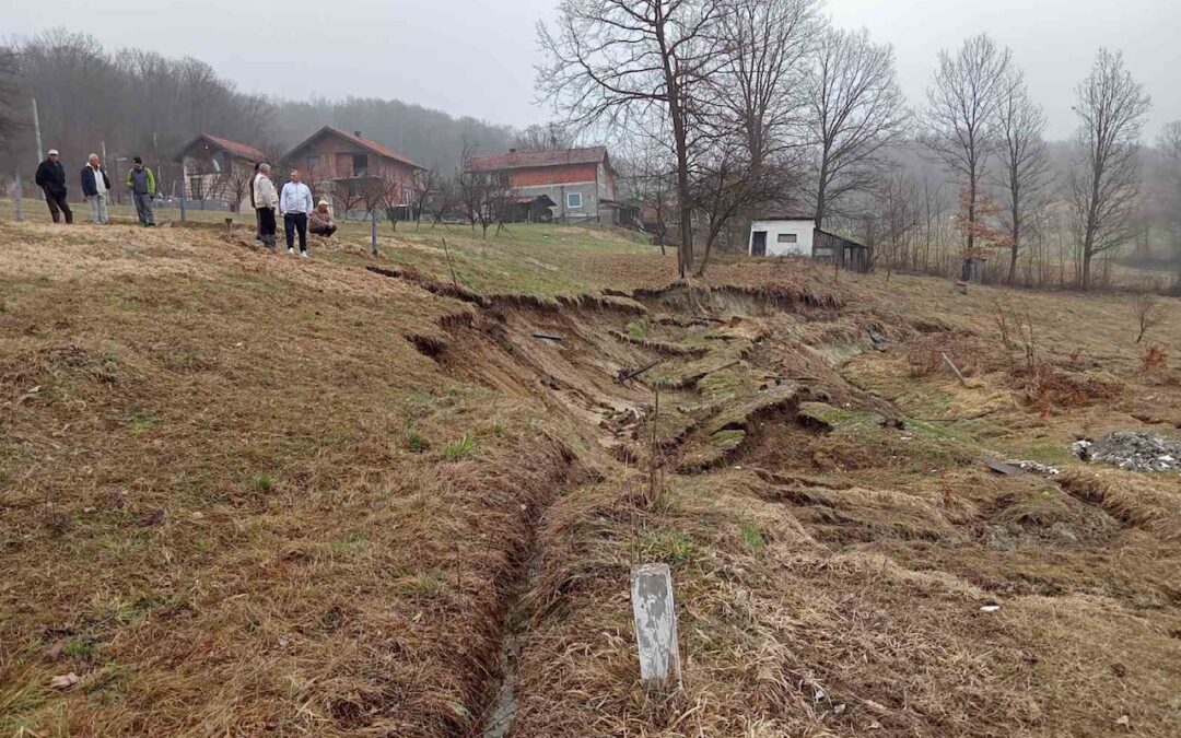 Pravovremena reakcija Službe civilne zaštite u otklanjanju posljedica uslijed reaktiviranja klizišta u MZ Dobrnja