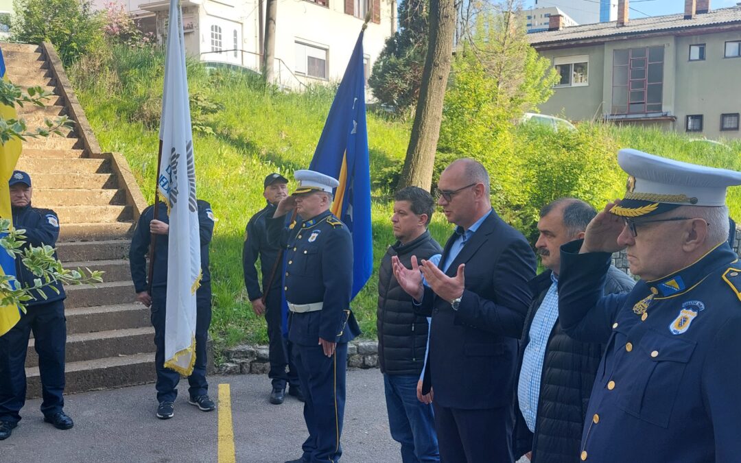 Gradonačelnik Lugavić prisustvovao obilježavanju 31. godišnjice od formiranja Udruženja policije “Manevarac” Tuzla