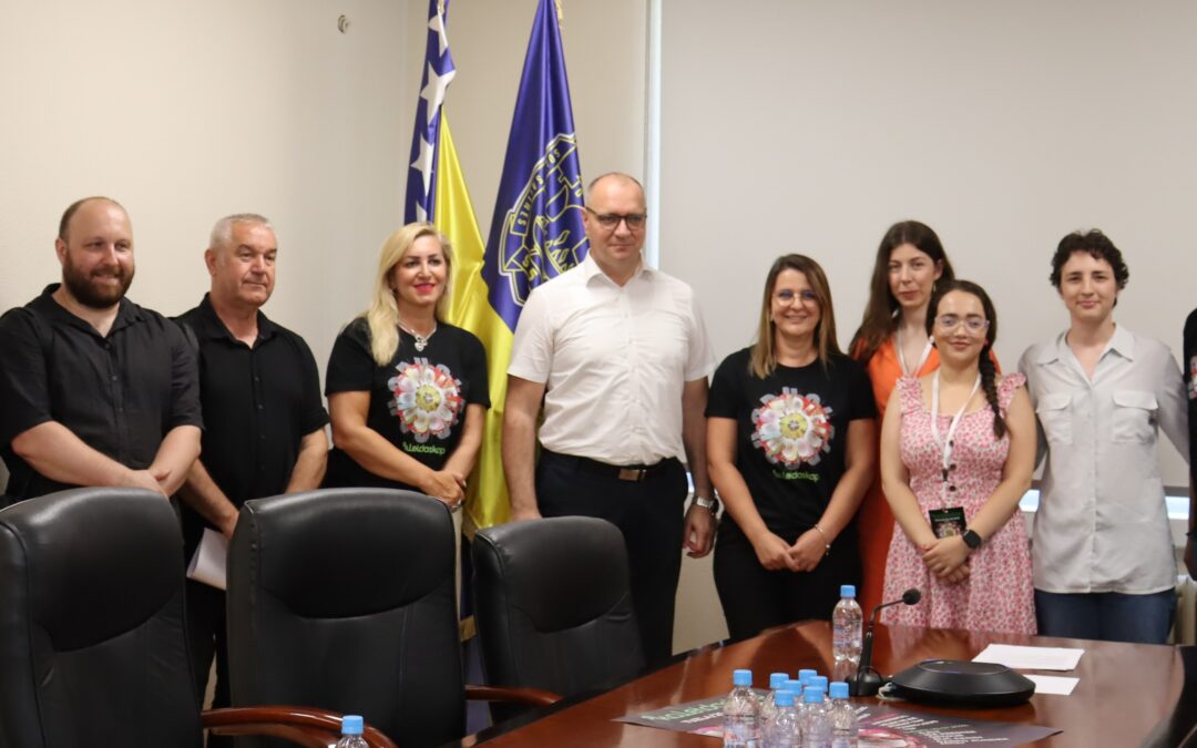 Tuzlanska umjetnica Maja Hrvanović-Dedić i sarajevski bend Sunday Stories otvorit će 13. Međunarodni festival umjetnosti mladih Kaleidoskop