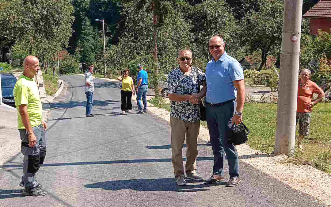 Okončani radovi na sanaciji puteva i asfaltiranju u naseljima Grabovica, Hukići i Tanovići