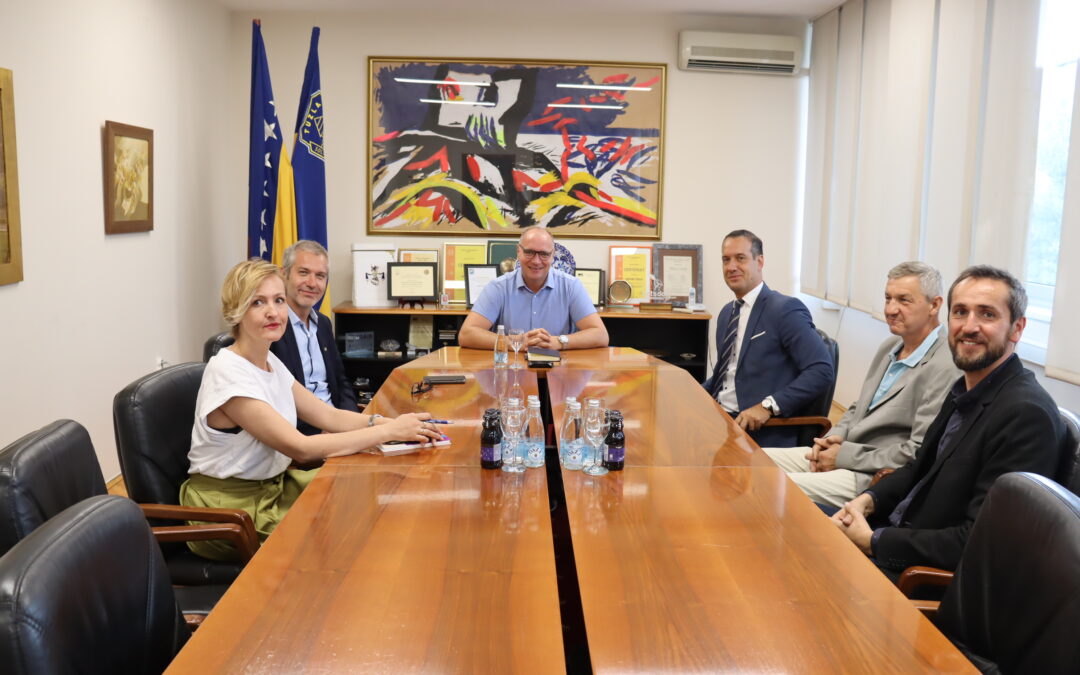 Gradonačelnik Tuzle, Zijad Lugavić, održao sastanak sa predstavnicima Bošnjačke zajednice kulture “Preporod” i Hrvatskog kulturnog društva “Napredak”