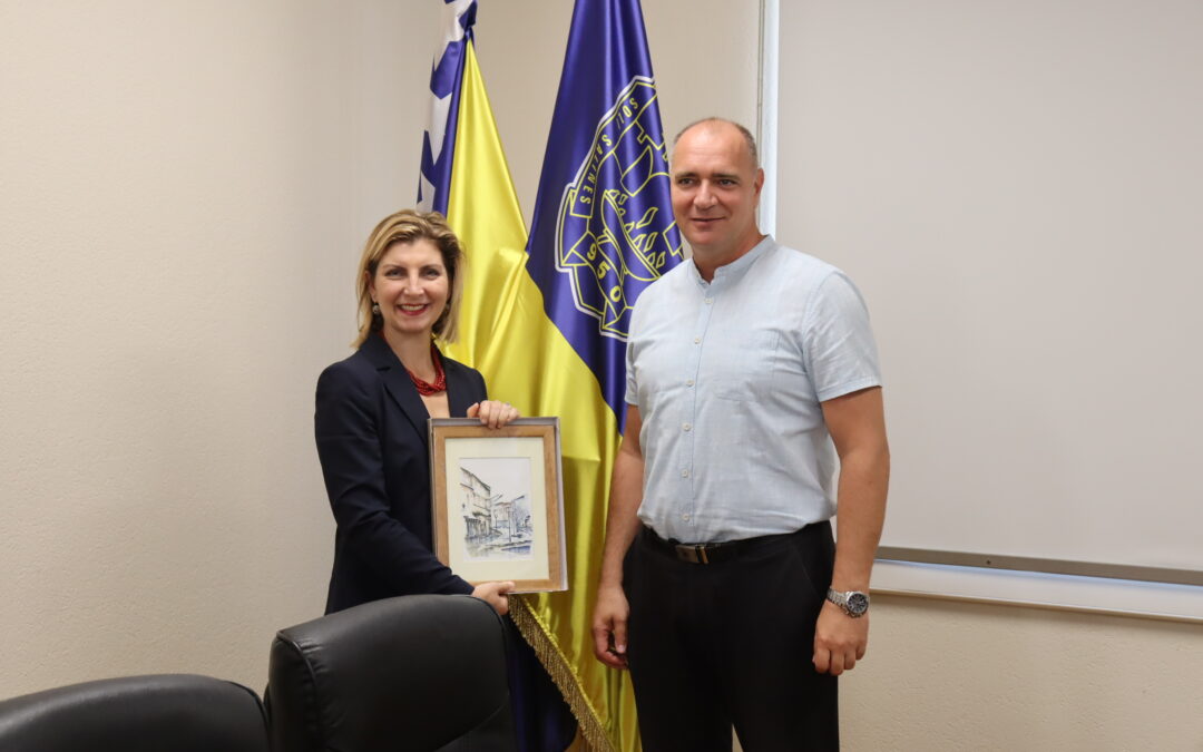 Šefica misije IOM u BiH, Laura Lungarotti u posjeti gradonačelniku Tuzle