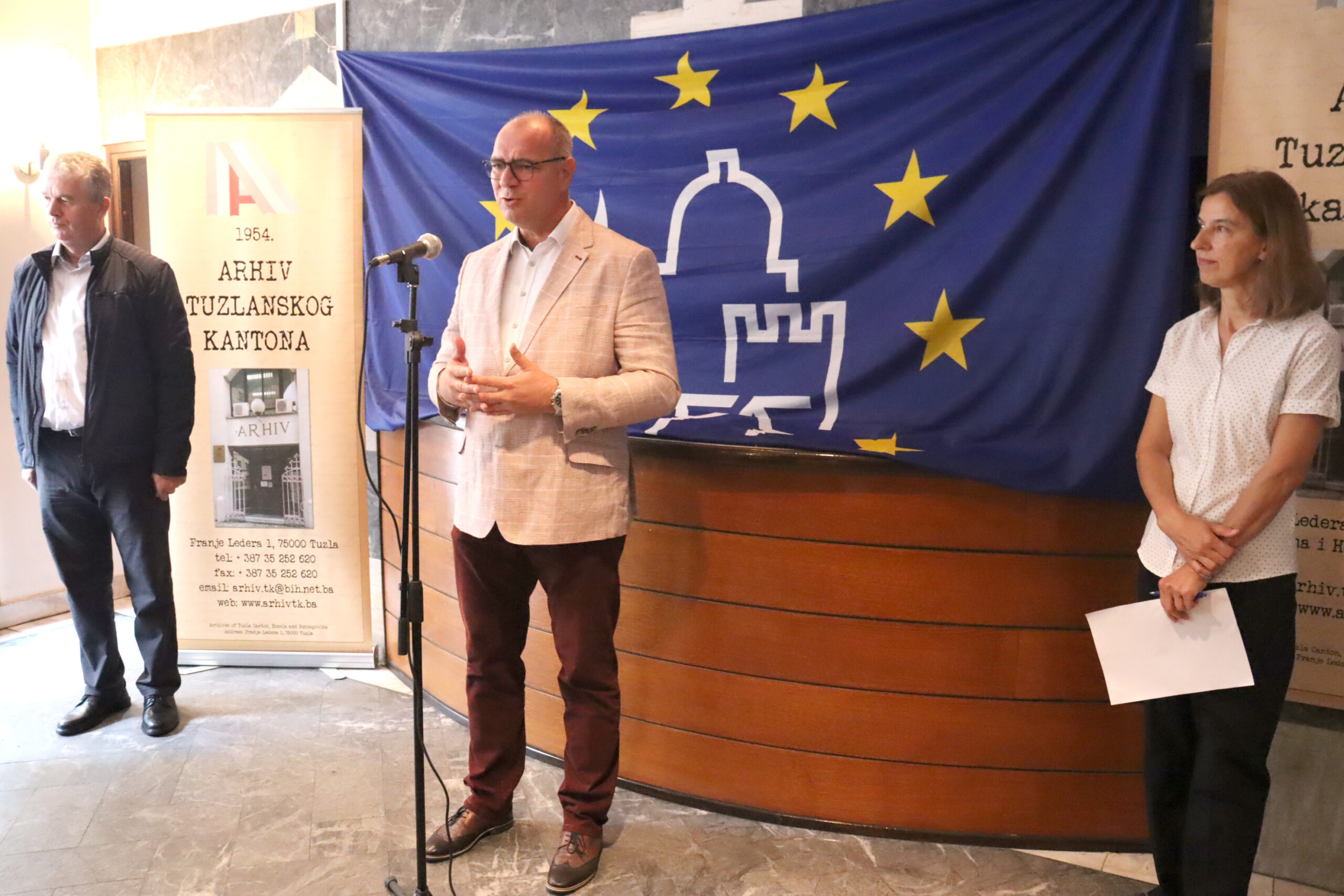 U Tuzli otvorena izložba “Biseri tuzlanske arhitekture”