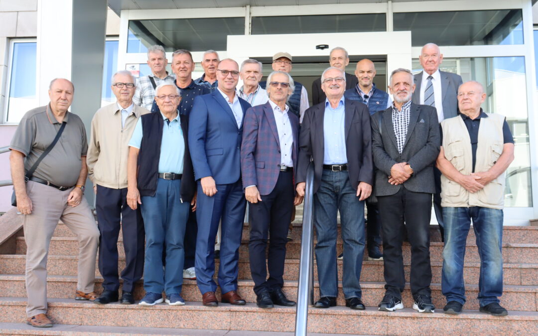 U čast obilježavanja godišnjice osnivanja 2. korpusa Armije Republike BiH gradonačelnik Lugavić organizovao prijem