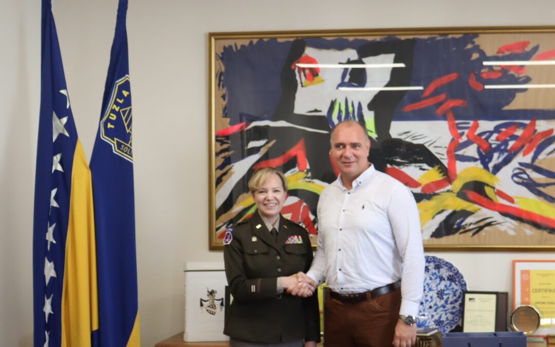 Brigadna generalica NATO-a, Pamela McGaha sastala se sa gradonačelnikom Lugavićem