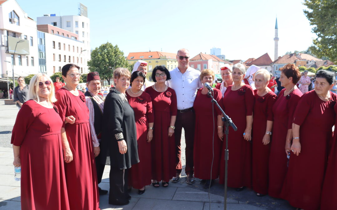 Gradonačelnik Lugavić učestvovao u obilježavanju Međunarodnog dana starijih osoba