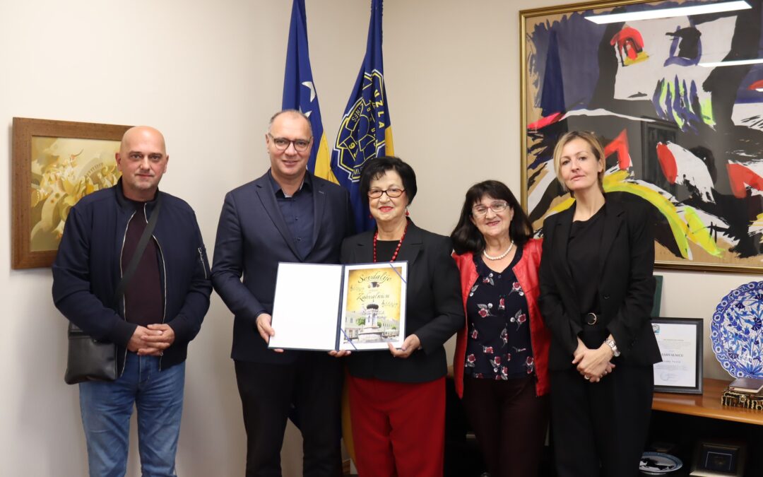 Gradonačelniku Lugaviću uručena zahvalnica za podršku UG “Sevdalije”