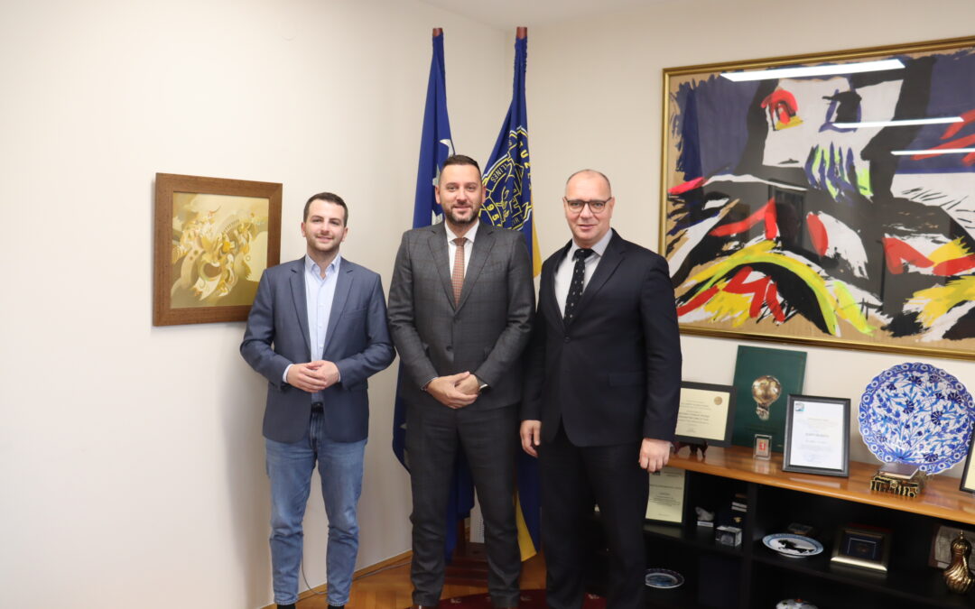 Gradonačelnik Lugavić razgovarao sa direktorom IDDEEA BiH o implementaciji e-usluga i elektronskoj razmjeni podataka