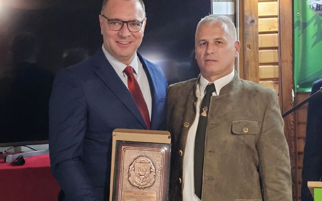 Gradonačelnik Lugavić prisustvovao svečanoj sjednici stogodišnjice postojanja Lovačkog društva Tuzla