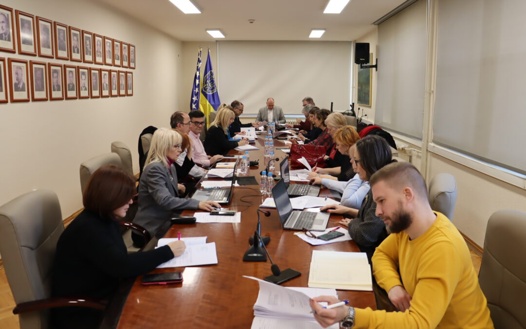 Razmatrane izmjene i dopune Pravilnika o kriterijima i postupku za ostvarivanje prava na socijalne jednokratne novčane pomoći iz Budžeta Grada Tuzle, s ciljem pojednostavljenja procedure za podnositelje zahtjeva