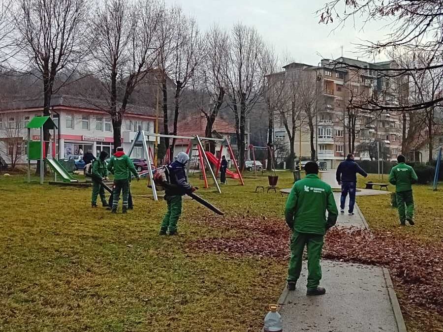 Nastavljaju se aktivnosti čišćenja i uređenja javnih površina