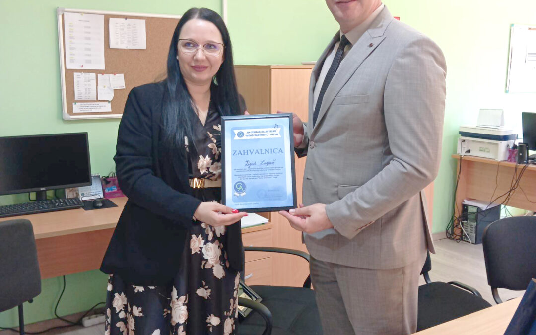 U Centru za autizam gradonačelniku Lugaviću uručena zahvalnica za izuzetan doprinos i podršku