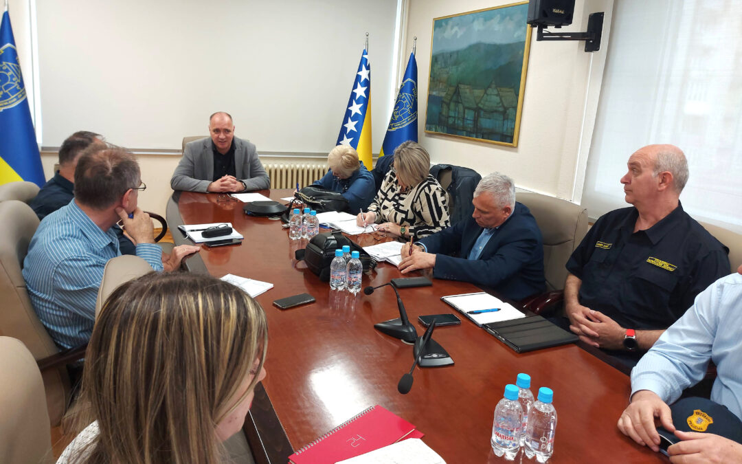 Učestali požari u istočnom dijelu grada Tuzle – održana vanredna sjednica Gradskog štaba civilne zaštite