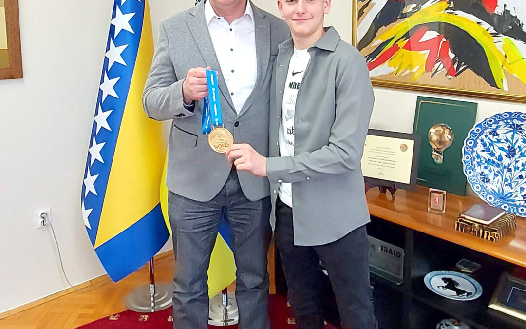 Gradonačelnik Lugavić primio Kadira Nargalića, osvajača evropskog zlata u MMA