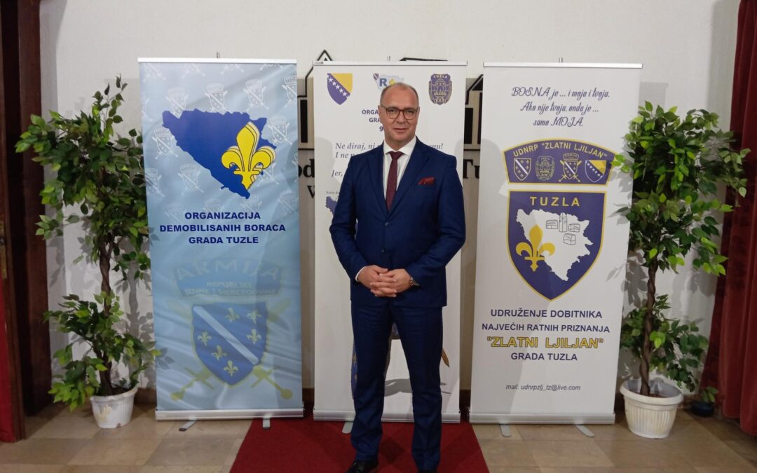 Gradonačelnik Lugavić prisustvovao Svečanoj akademiji u povodu obilježavanja 16. maja