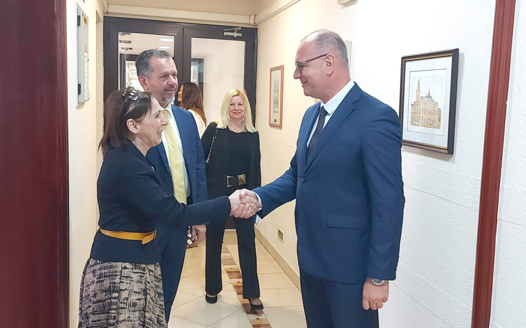 Ambasadorica Grčke u BiH, NJ.E. Ijoana Eftimiadu sastala se sa gradonačelnikom Tuzle, dr. sc. Zijadom Lugavićem