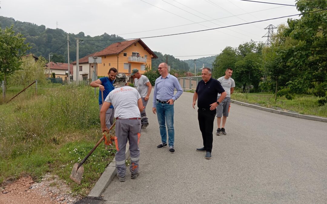 Završeno asfaltiranje puta u Mjesnoj zajednici Solina – naselje Brđani
