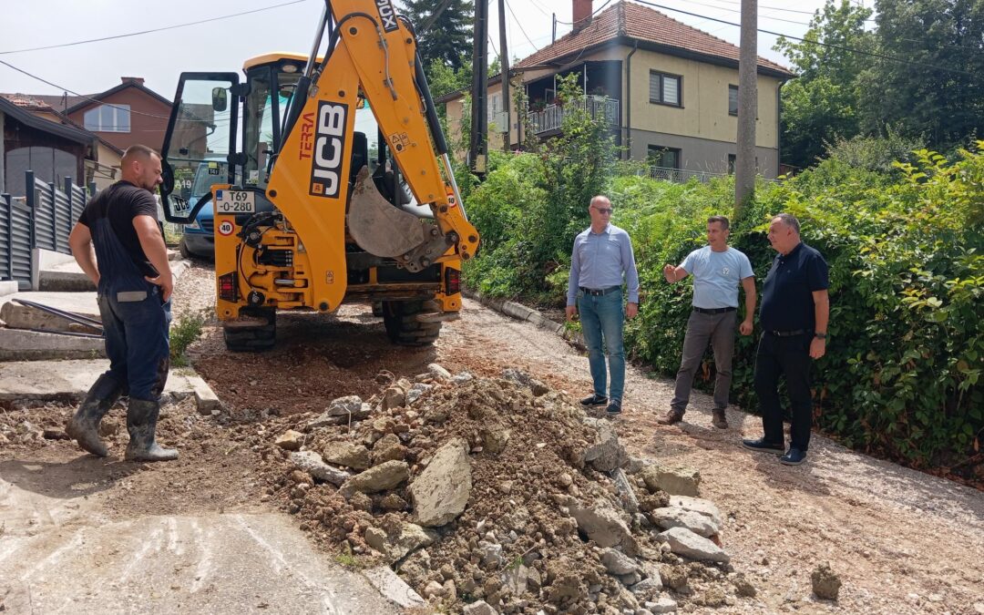 U MZ Kula u toku radovi na sanaciji vodovodne mreže i puta