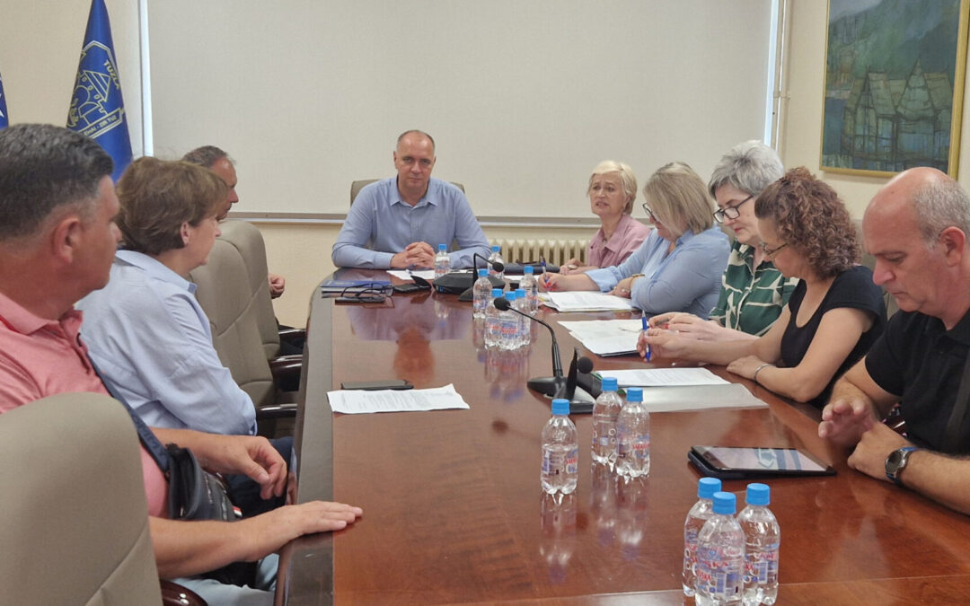 Održana sedma redovna sjednica Gradskog štaba civilne zaštite Tuzle – razmatrane mjere za zaštitu od suše i zdravlje nezbrinutih životinja
