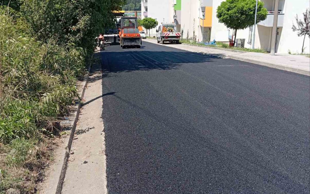 Asfaltiranje ulice 4. aprila u MZ Kreka u završnoj fazi