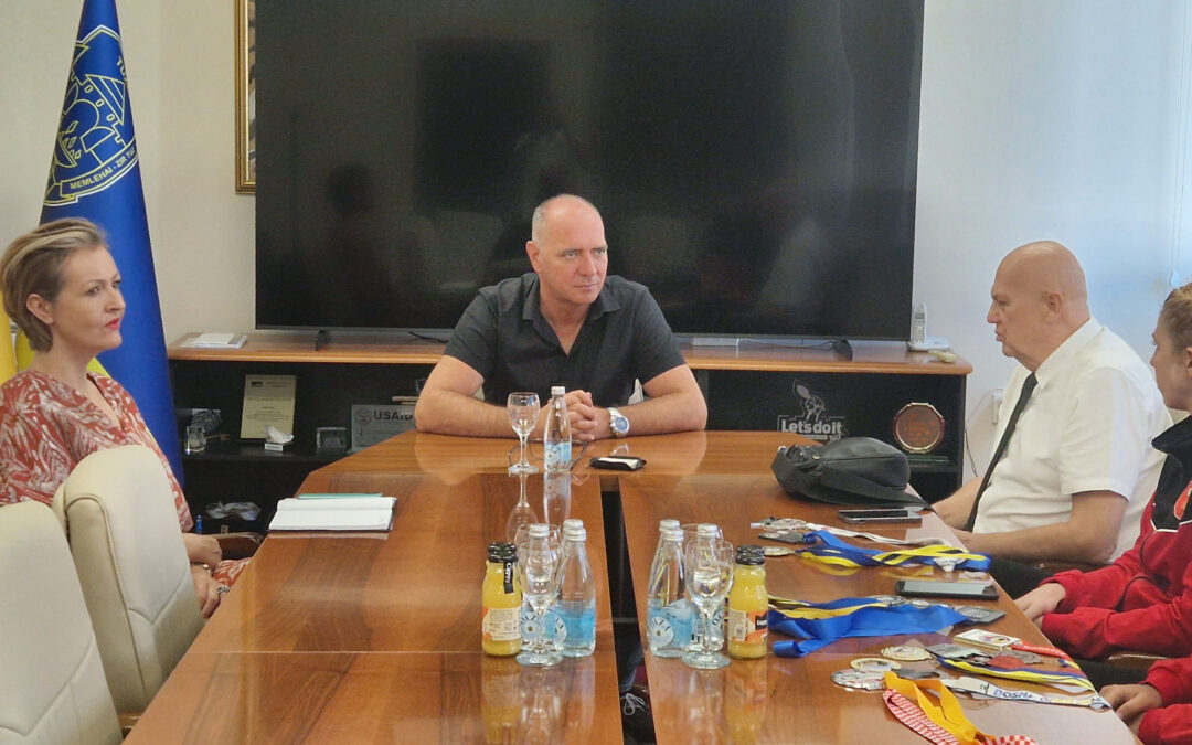 Gradonačelnik Zijad Lugavić primio predstavnice/ke karate kluba Do iz Tuzle