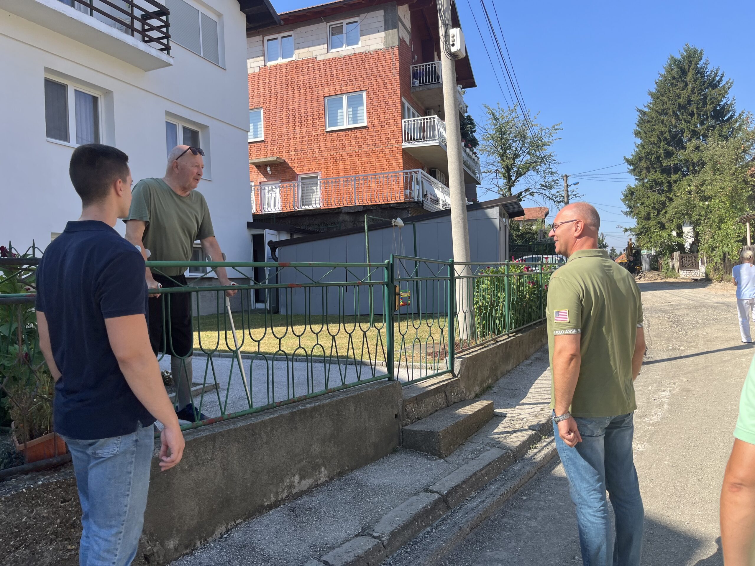 Gradonačelnik Lugavić u radnoj posjeti MZ Mosnik gdje su u toku infrastrukturni radovi