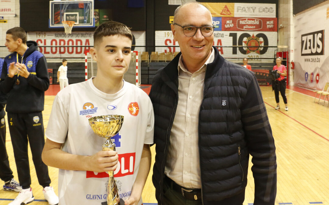 Gradonačelnik Lugavić uručio pehar i medalje pobjedničkoj ekipi na finalu “Dragons Cup 2024”