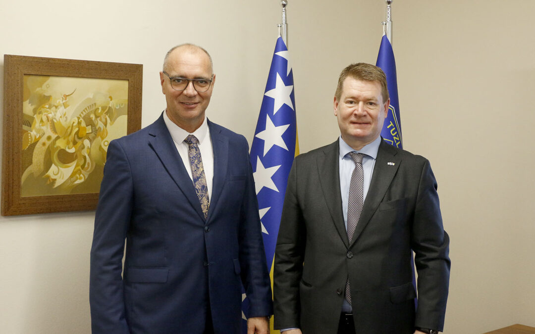 Gradonačelnik Tuzle ugostio ambasadora Finske – u fokusu razgovora IT sektor i zelena tranzicija