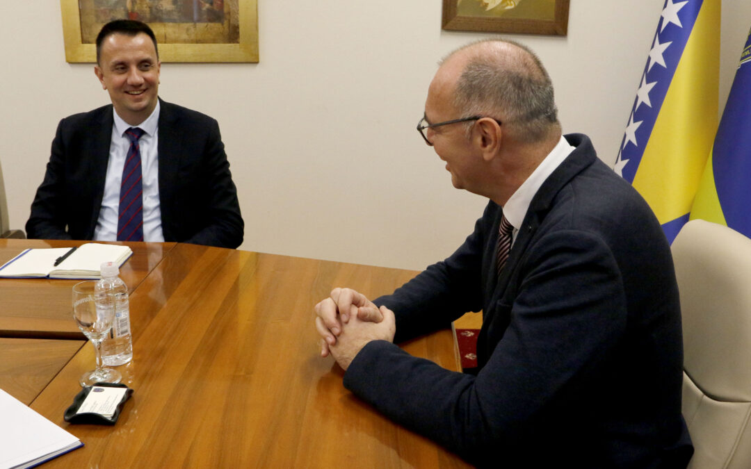 Razvojni projekti Tuzle u fokusu sastanka gradonačelnika Lugavića i federalnog ministra Lakića