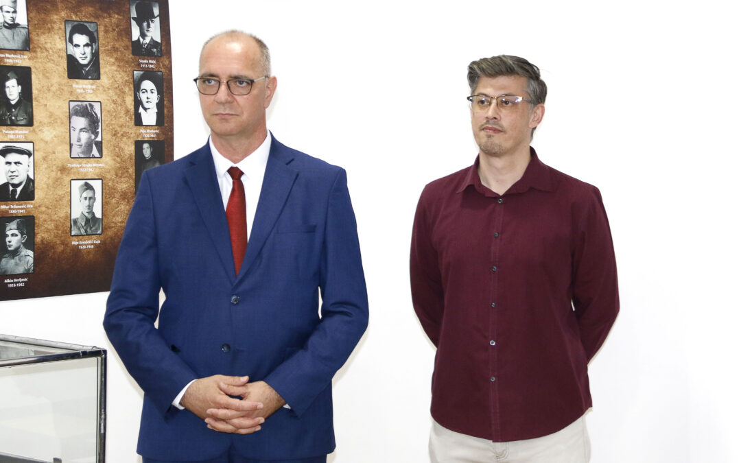 Gradonačelnik Lugavić otvorio izložbu „Iz zbirke narodnooslobodilačkog rata 1941–1945” u Muzeju istočne Bosne