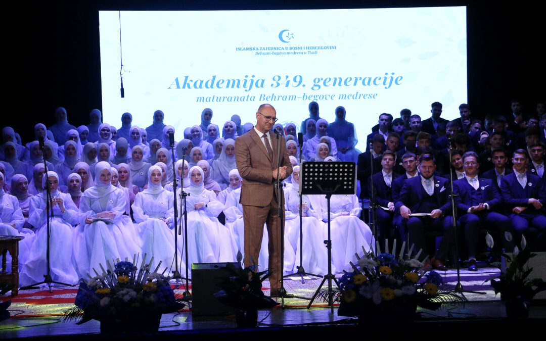 Svečanom akademijom obilježen završetak školovanja 349. generacije učenika Behram-begove medrese u Tuzli