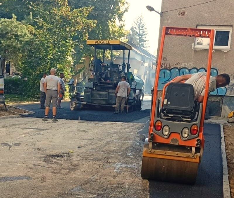 Završna faza radova na sanaciji i asfaltiranju kolsko pješačkih staza u ulici Aleja Alije Izetbegovića