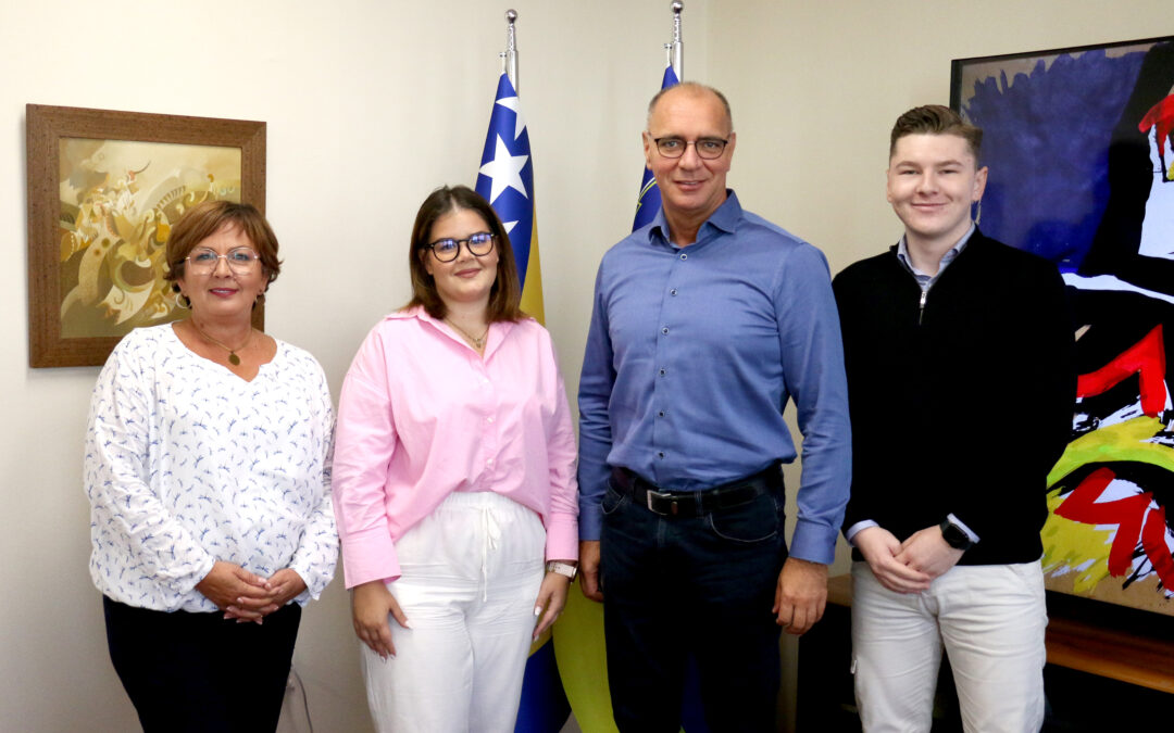 Gradonačelnik Lugavić sastao se s predstavnicima Udruženja „Ženska vizija“