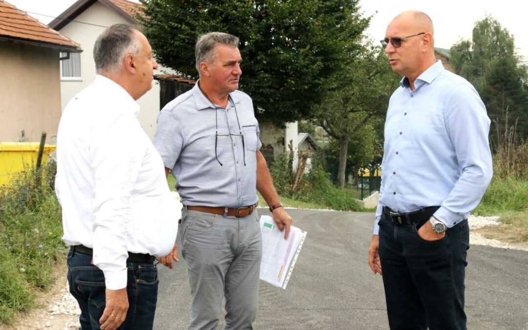 Gradu Tuzli odobreno 863.400 KM za 14  novih infrastrukturnih projekata