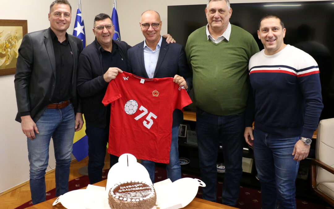 Gradonačelnik Lugavić ugostio predstavnike Udruženja građana „Veterani RK Sloboda“ Tuzla
