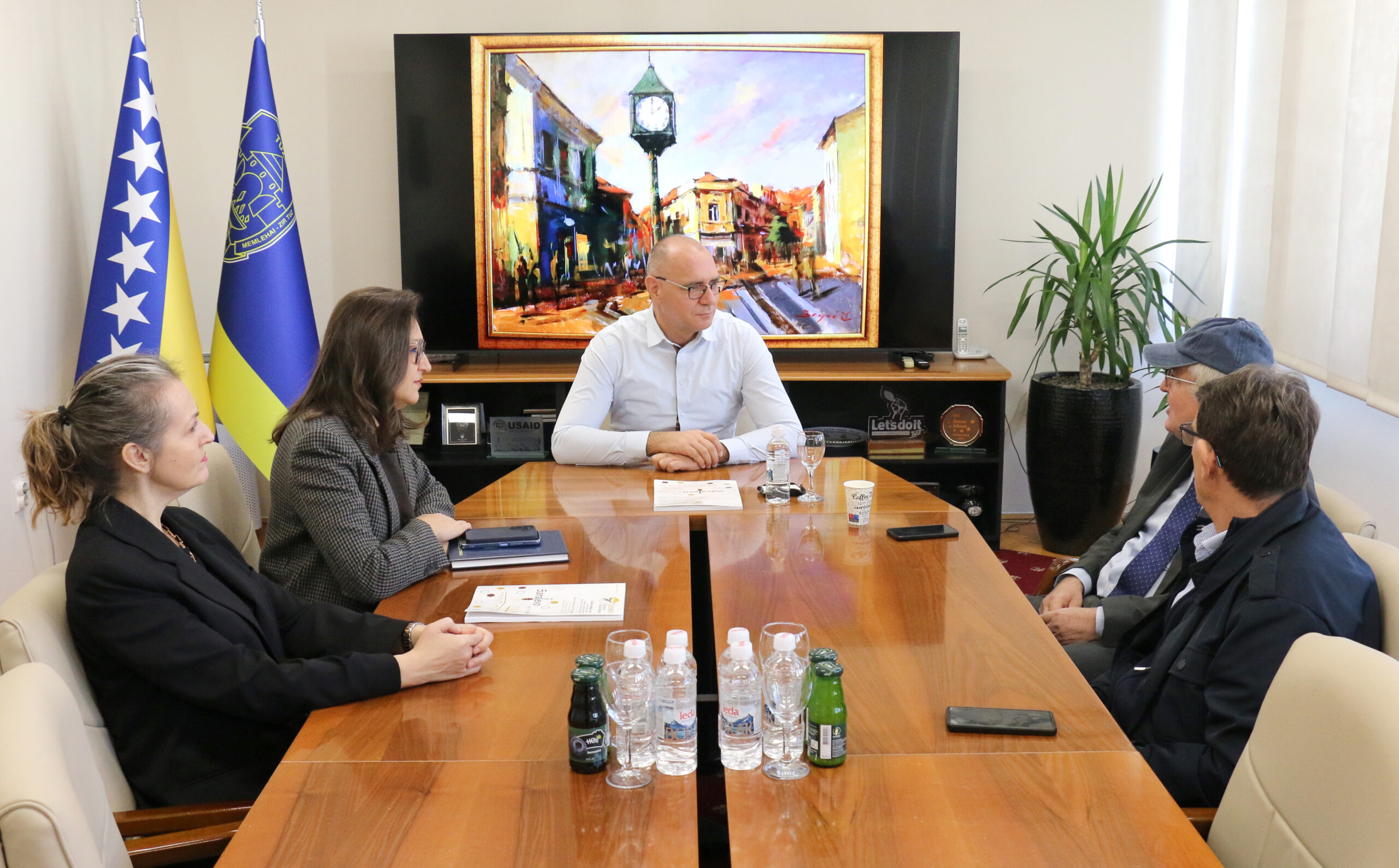 Gradonačelnik Tuzle razgovarao s predstavnicima Organizacionog odbora 10. Kongresa o pčelarstvu i pčelinjim proizvodima